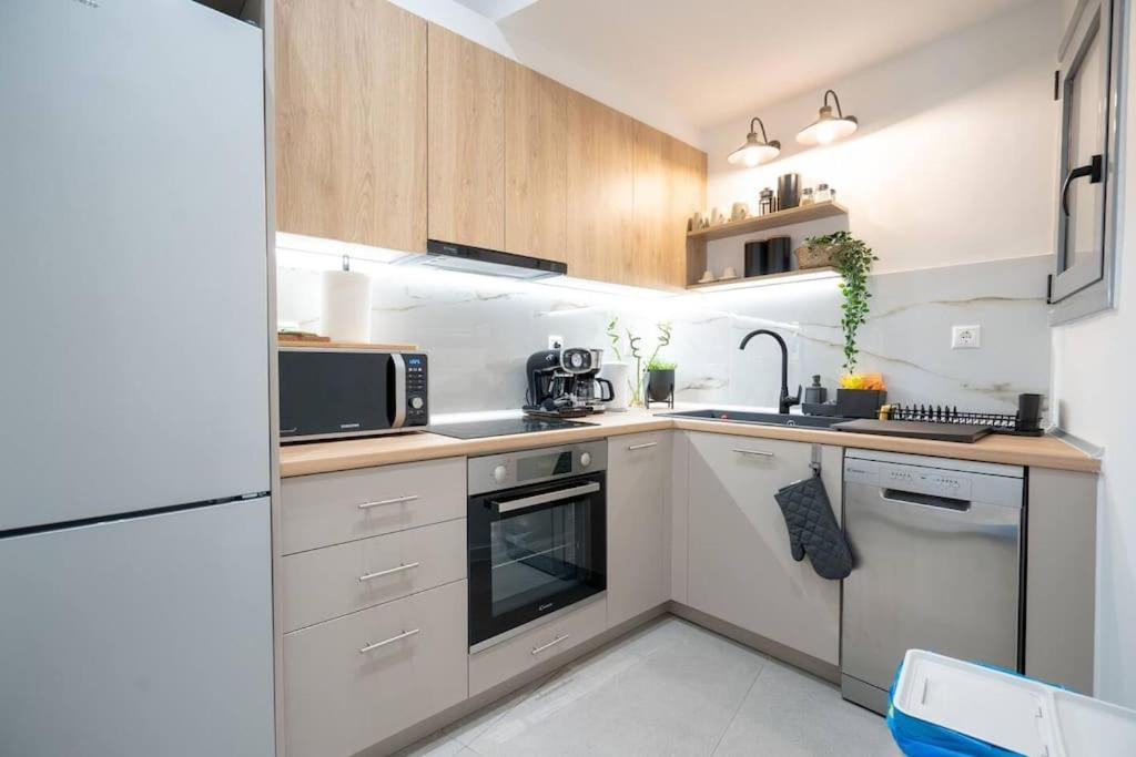 Piraeus Cozy Apartment For 4 Persons Exterior photo
