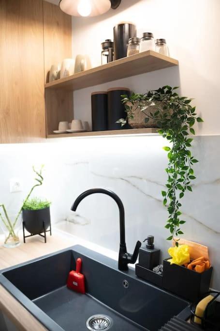 Piraeus Cozy Apartment For 4 Persons Exterior photo